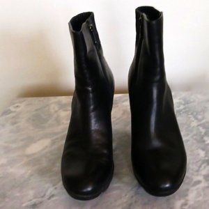 Blondo Black Leather Ankle Boots, Waterproof, Size 7.5